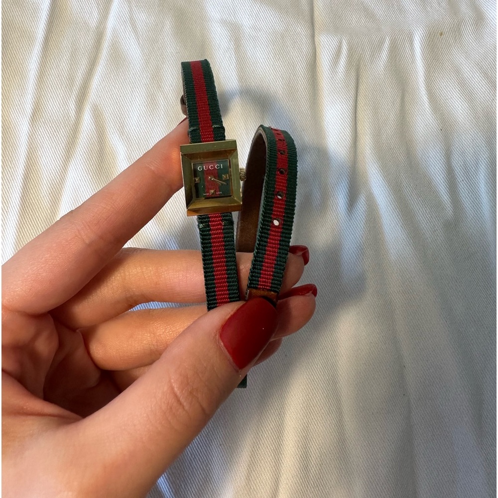 Gucci G-Frame Red and Green Dial Ladies Watch YA128527